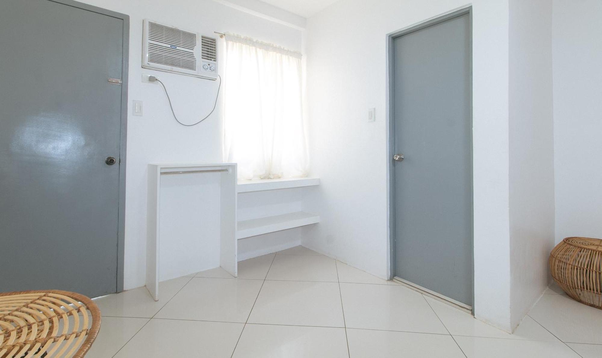 Reddoorz At Fat J Apartelle Mactan Cebu Extérieur photo
