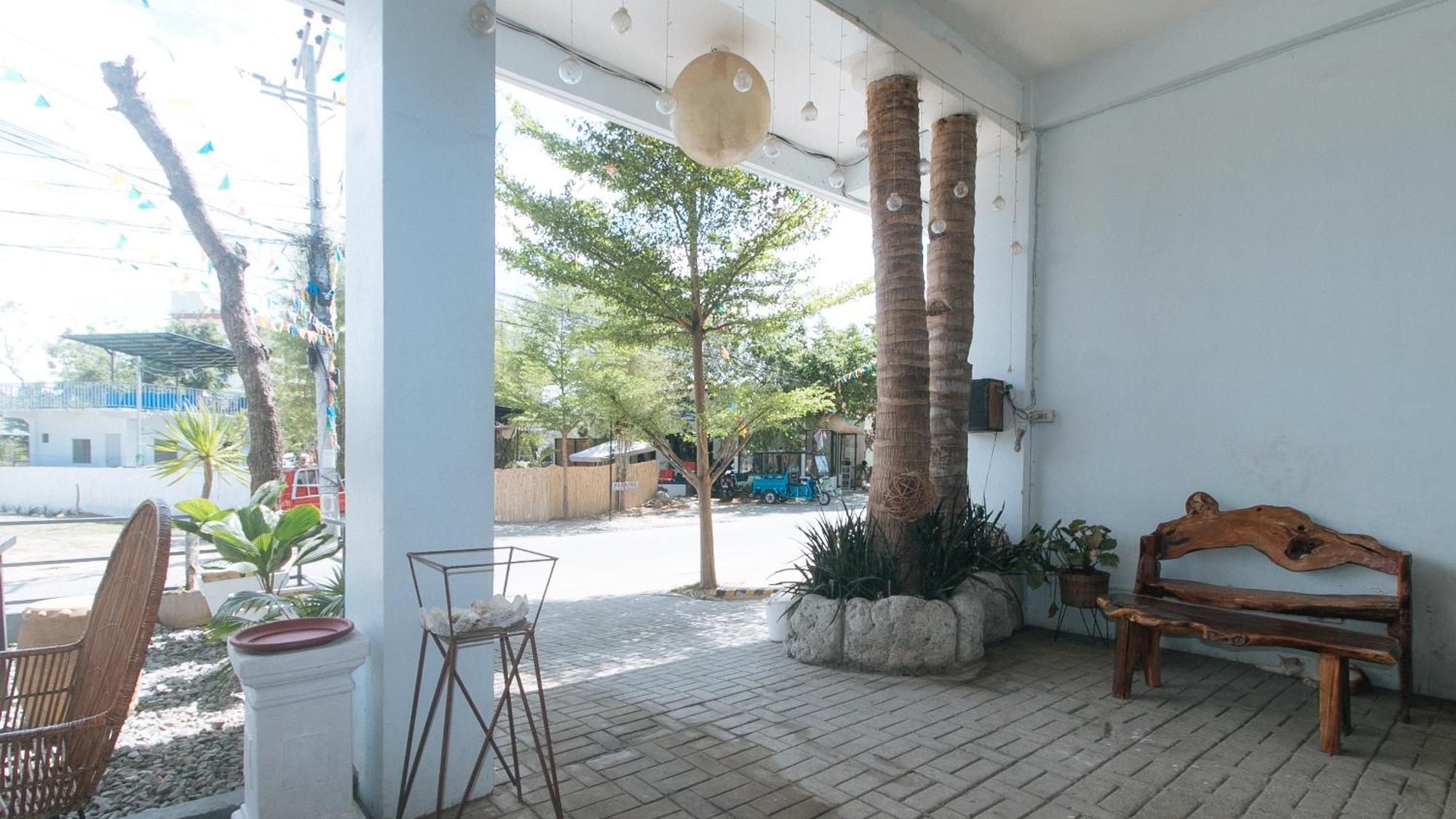 Reddoorz At Fat J Apartelle Mactan Cebu Extérieur photo
