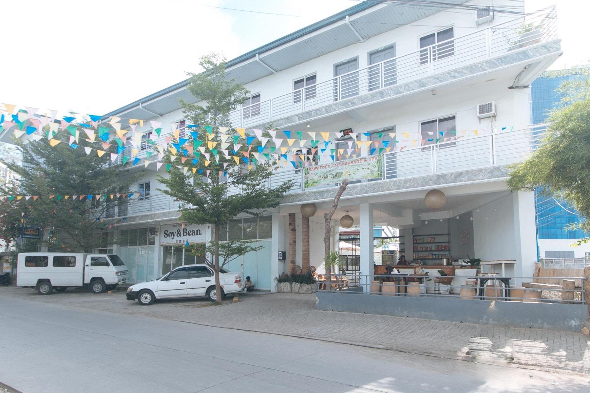 Reddoorz At Fat J Apartelle Mactan Cebu Extérieur photo