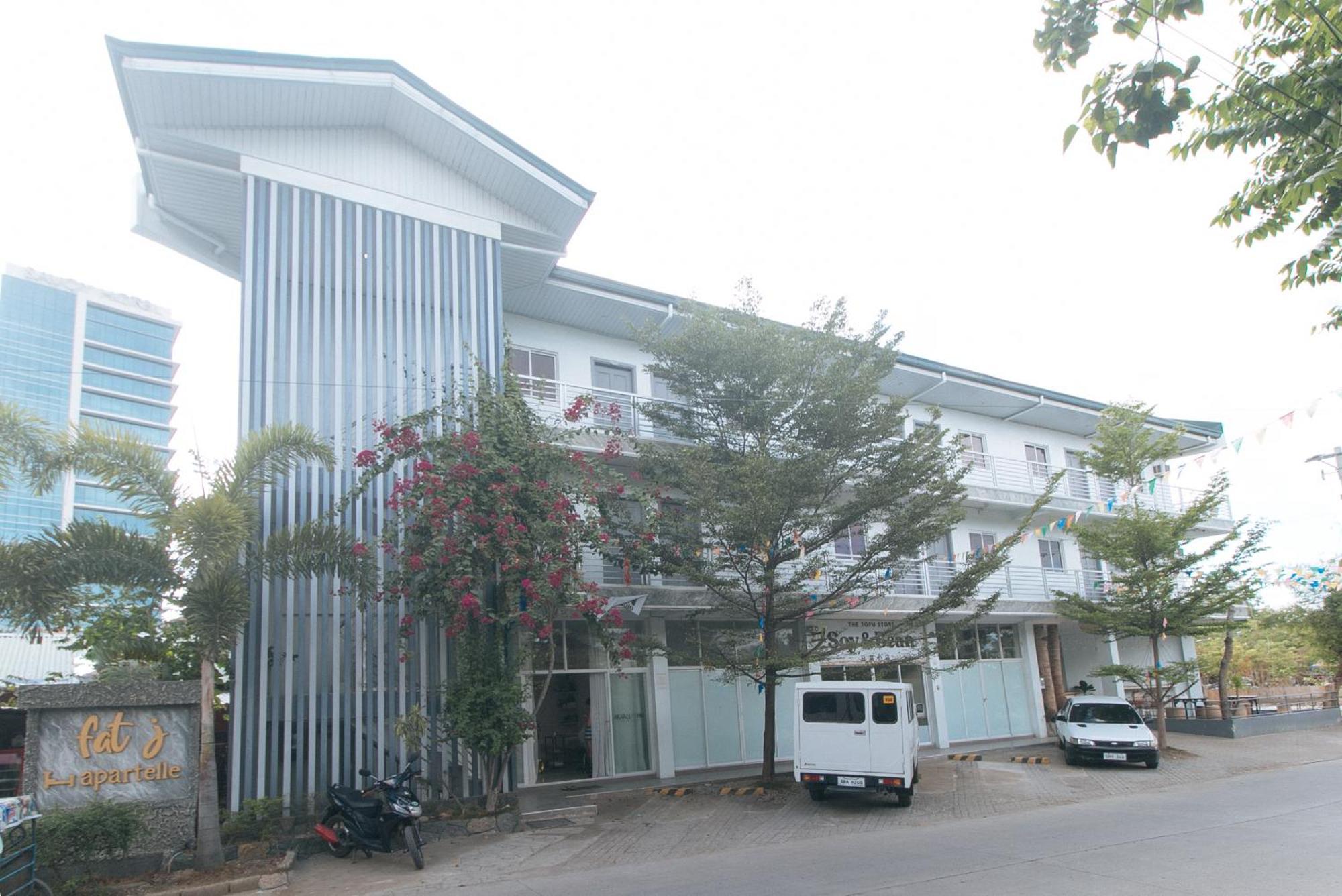 Reddoorz At Fat J Apartelle Mactan Cebu Extérieur photo